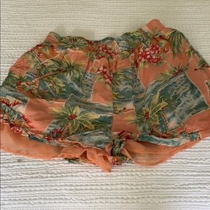 American Eagle Hawaiian print shorts